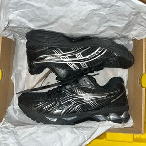 ASICS Gel-Kayano Black and Silver Athletic Shoes